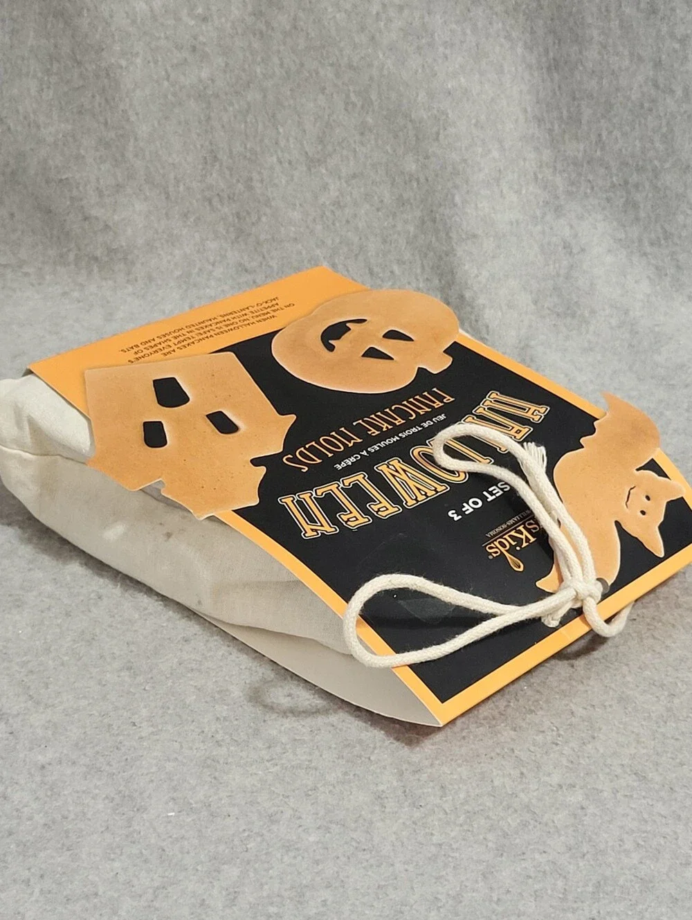 Williams Sonoma Set of 3 Halloween Pancake Molds Bat Pumpkin Haunted House NEW